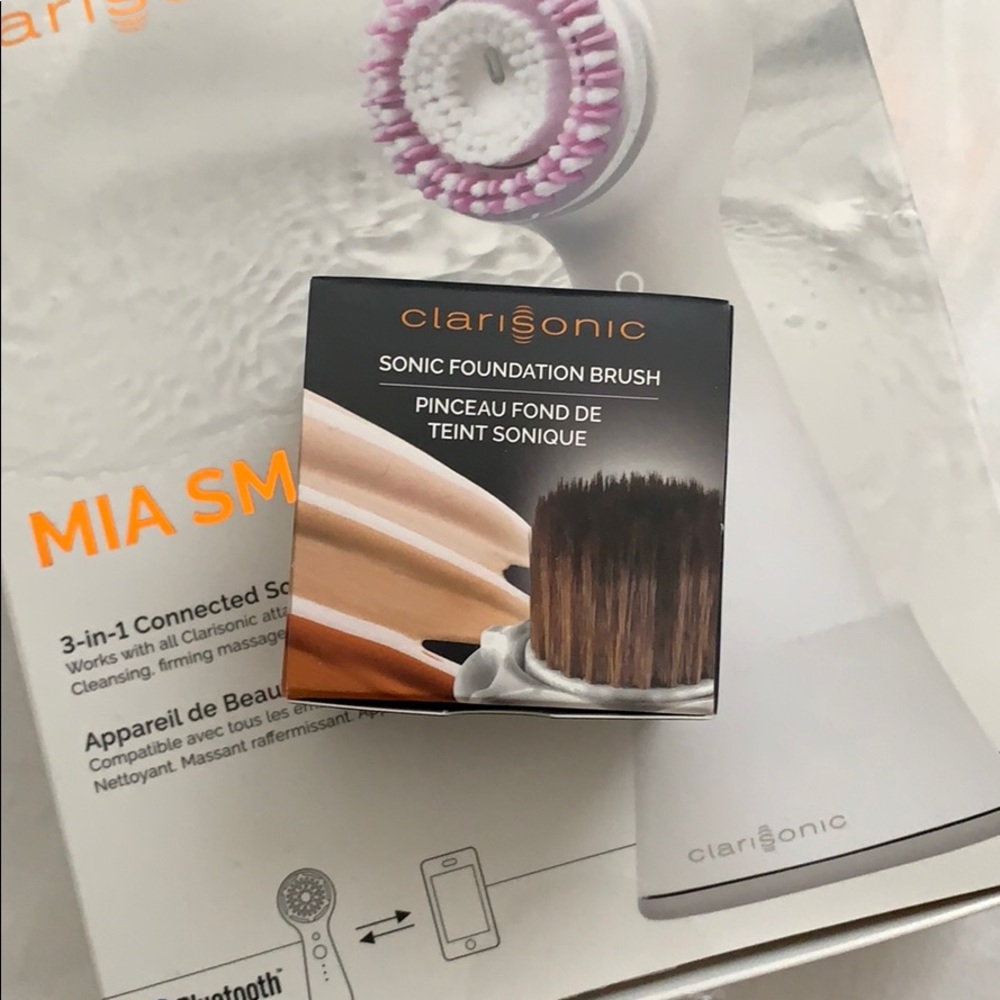 NEW Clarisonic Sonic Foundation Makeup Brush